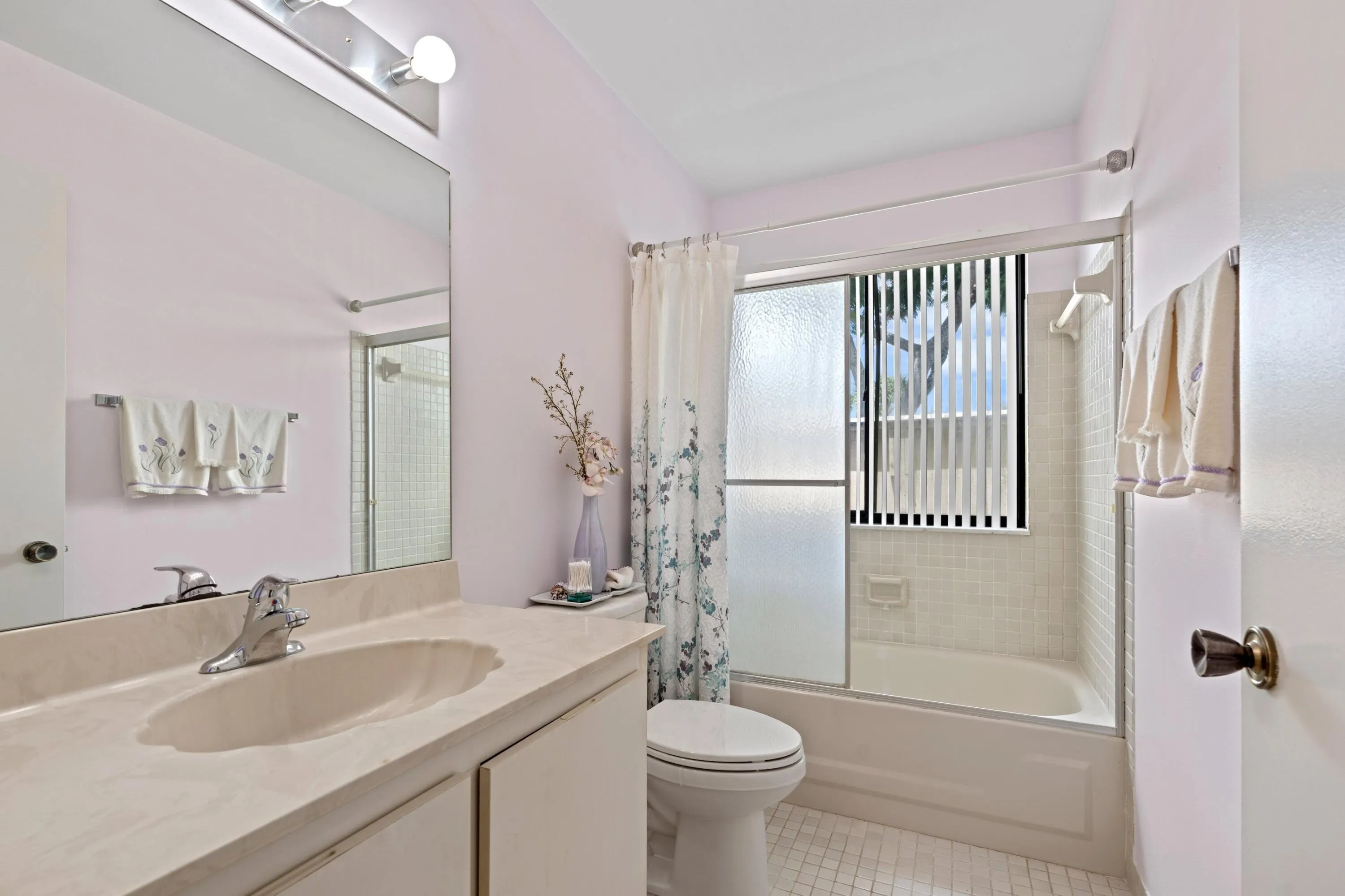 9 Danby Place Guest Bathroom