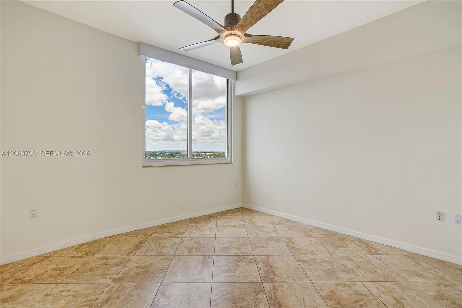 Third Bedroom West Side