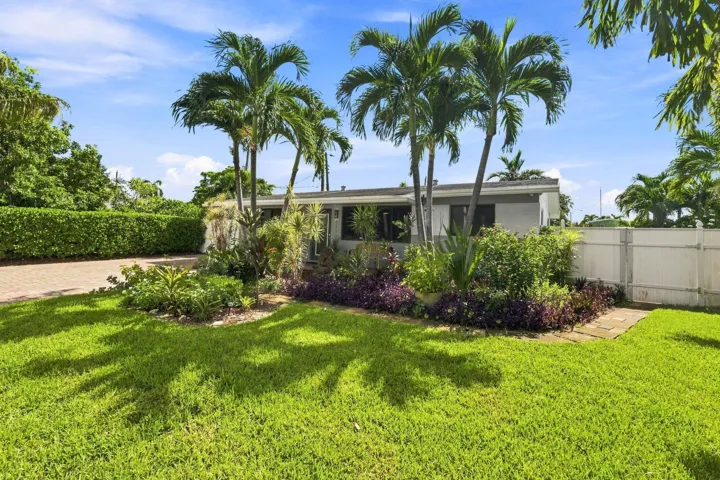 4110 NW 16th Ave _053