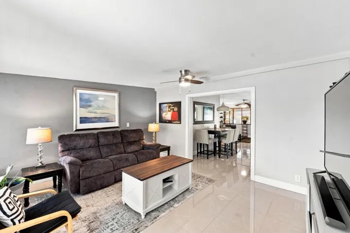 4110 NW 16th Ave _034