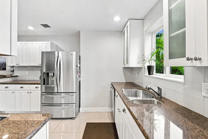 4110 NW 16th Ave _028