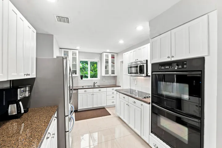 4110 NW 16th Ave _026