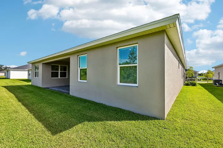 5597 Hampton Park Cir Vero Beach (36)