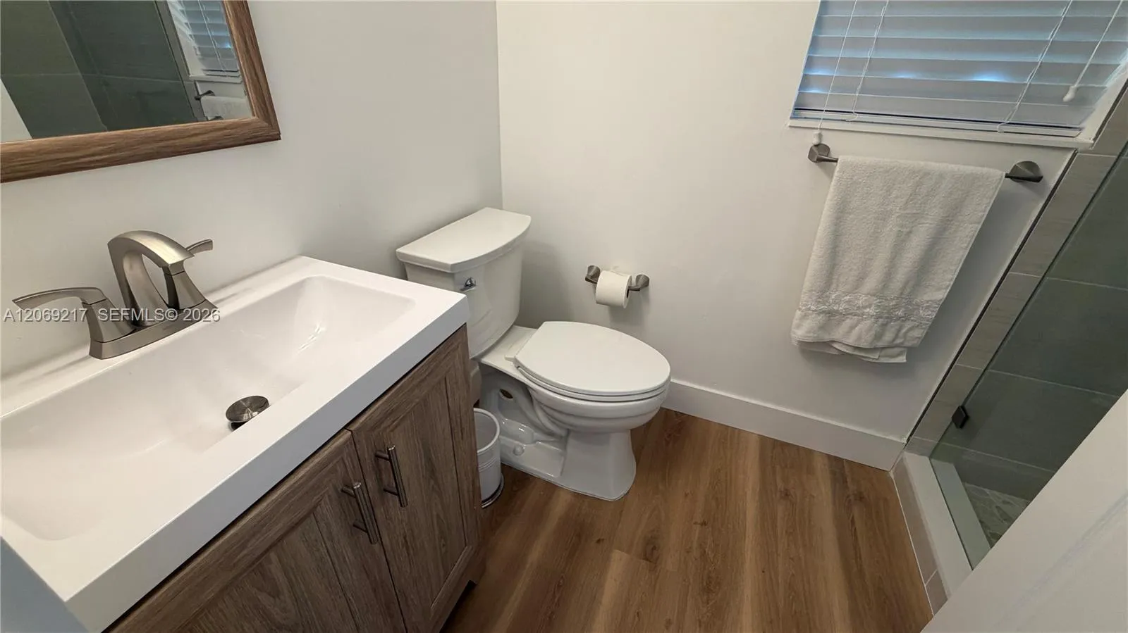 2nd Bathroom