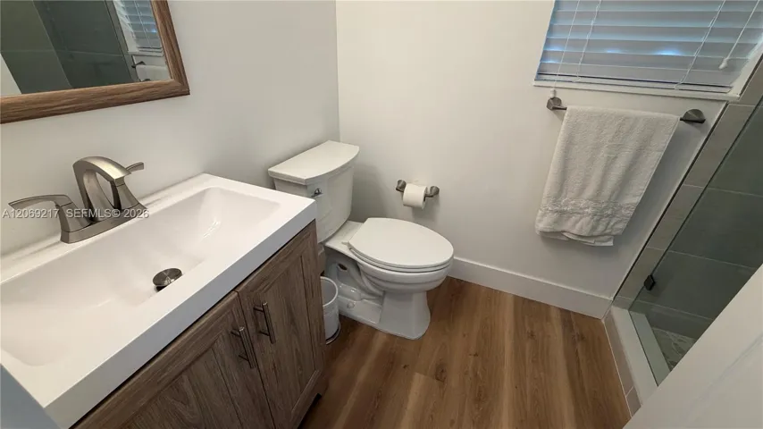 2nd Bathroom