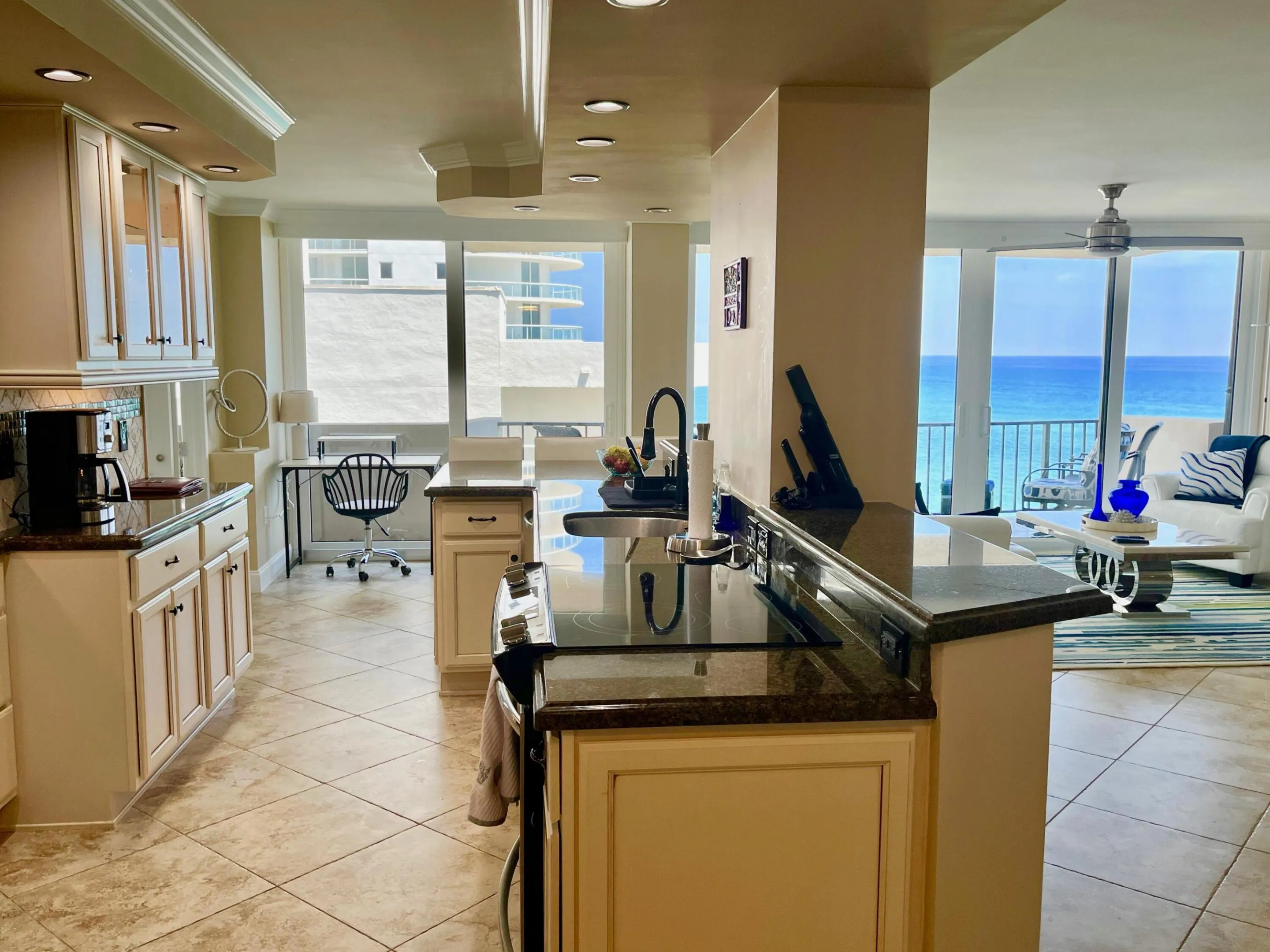 OPEN KITCHEN AREA