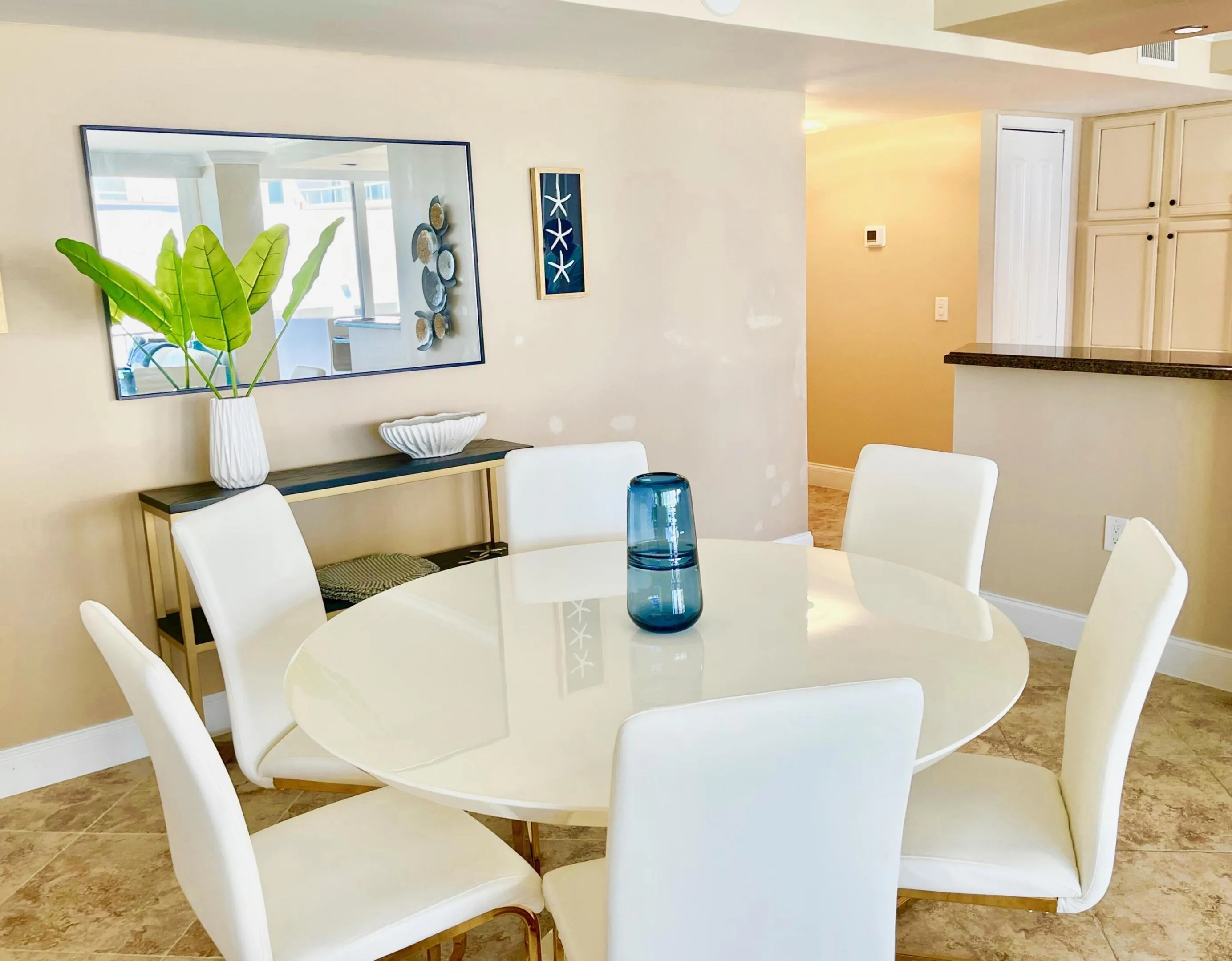 DINING TABLE