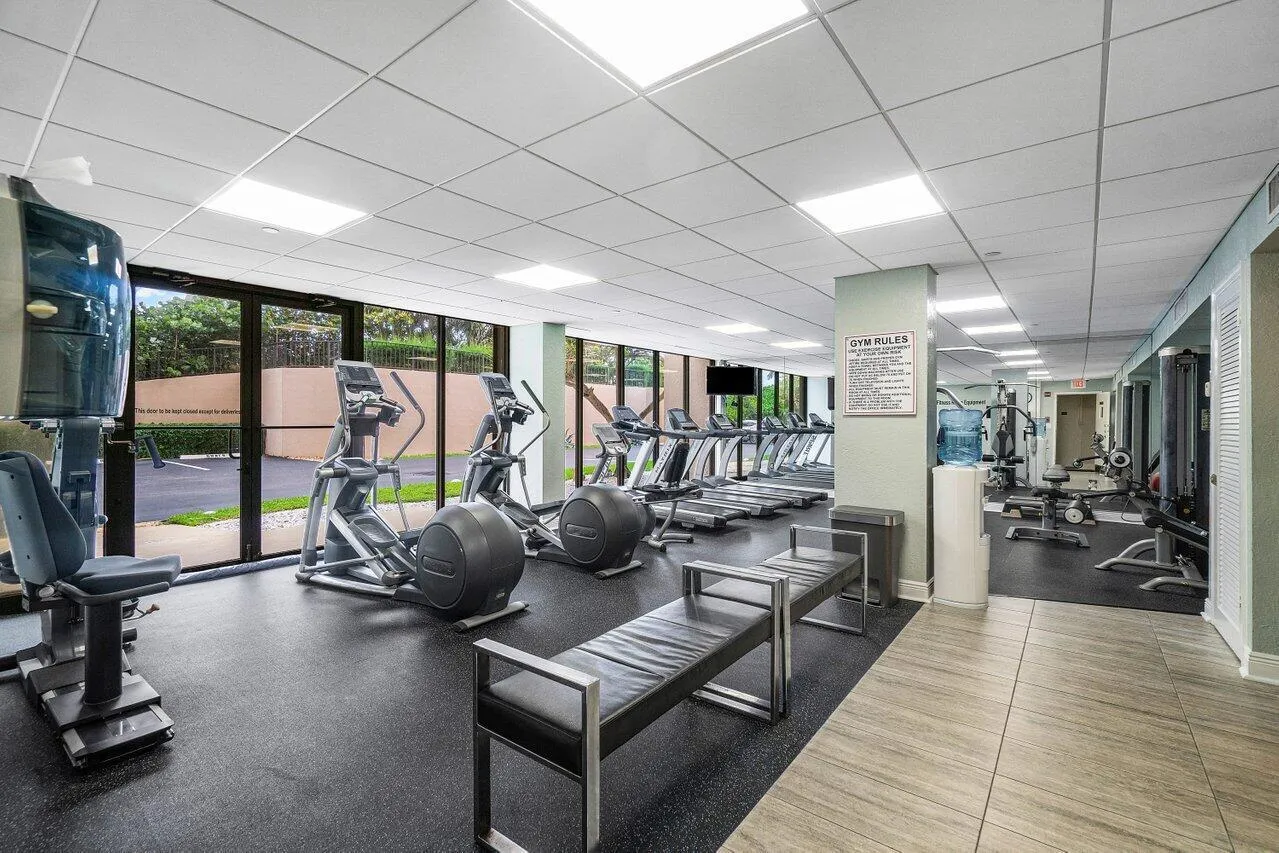 037-4200NorthOceanDrive-1705-RivieraBeac