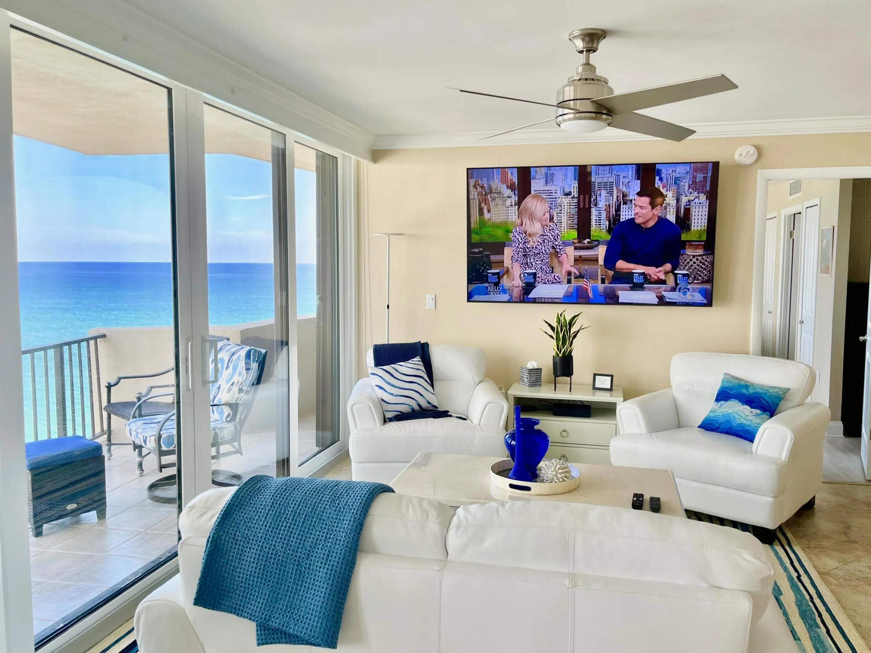 LIVING AREA SEATING