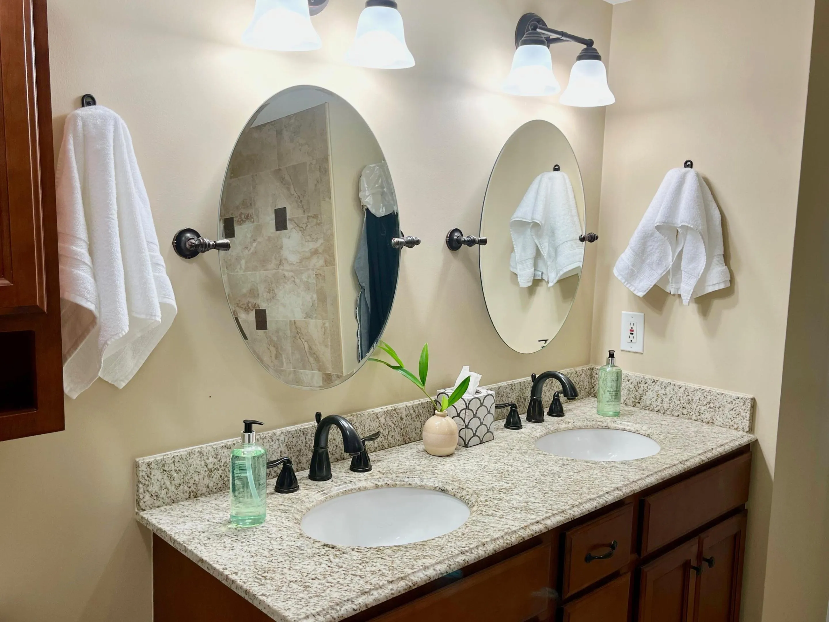 DUAL VANITIES