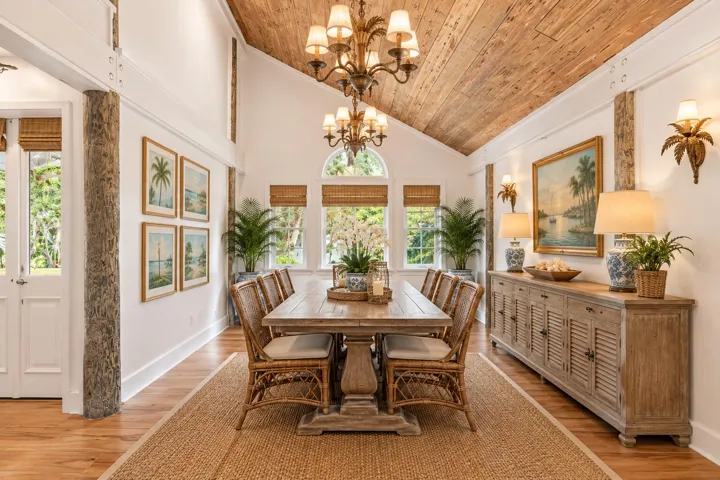Virtually staged dining room