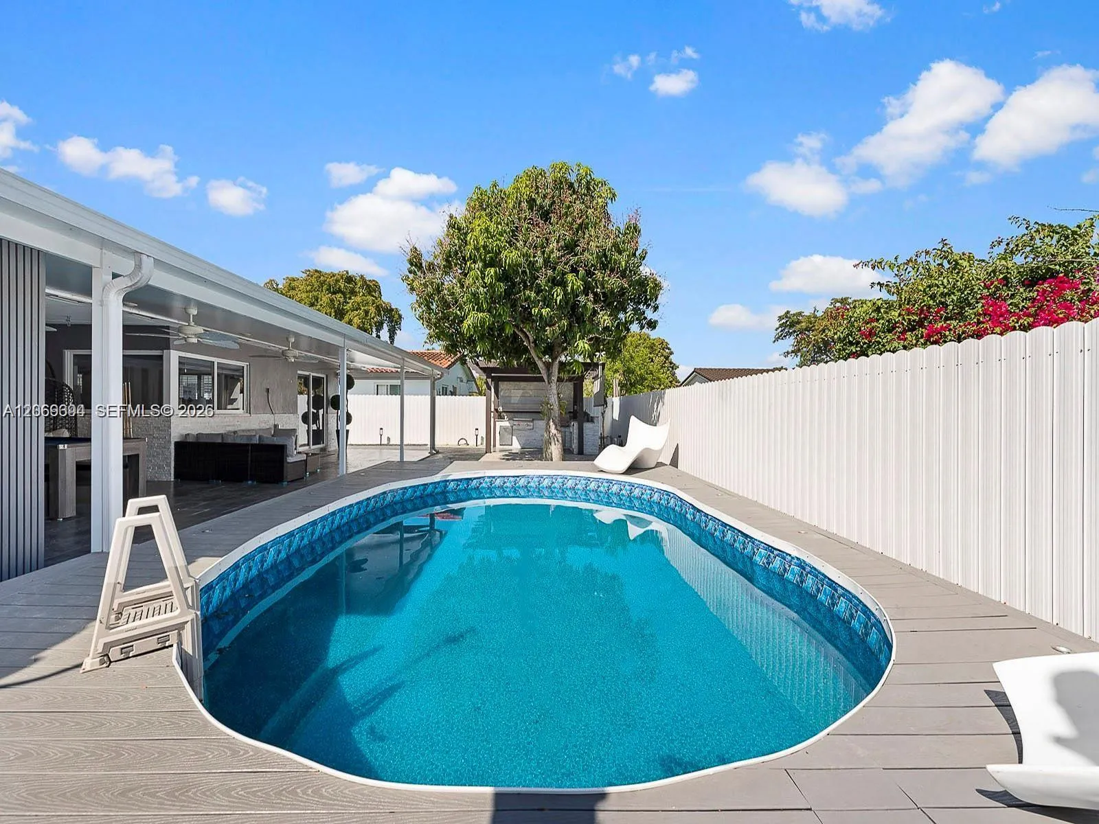 Property photo 44