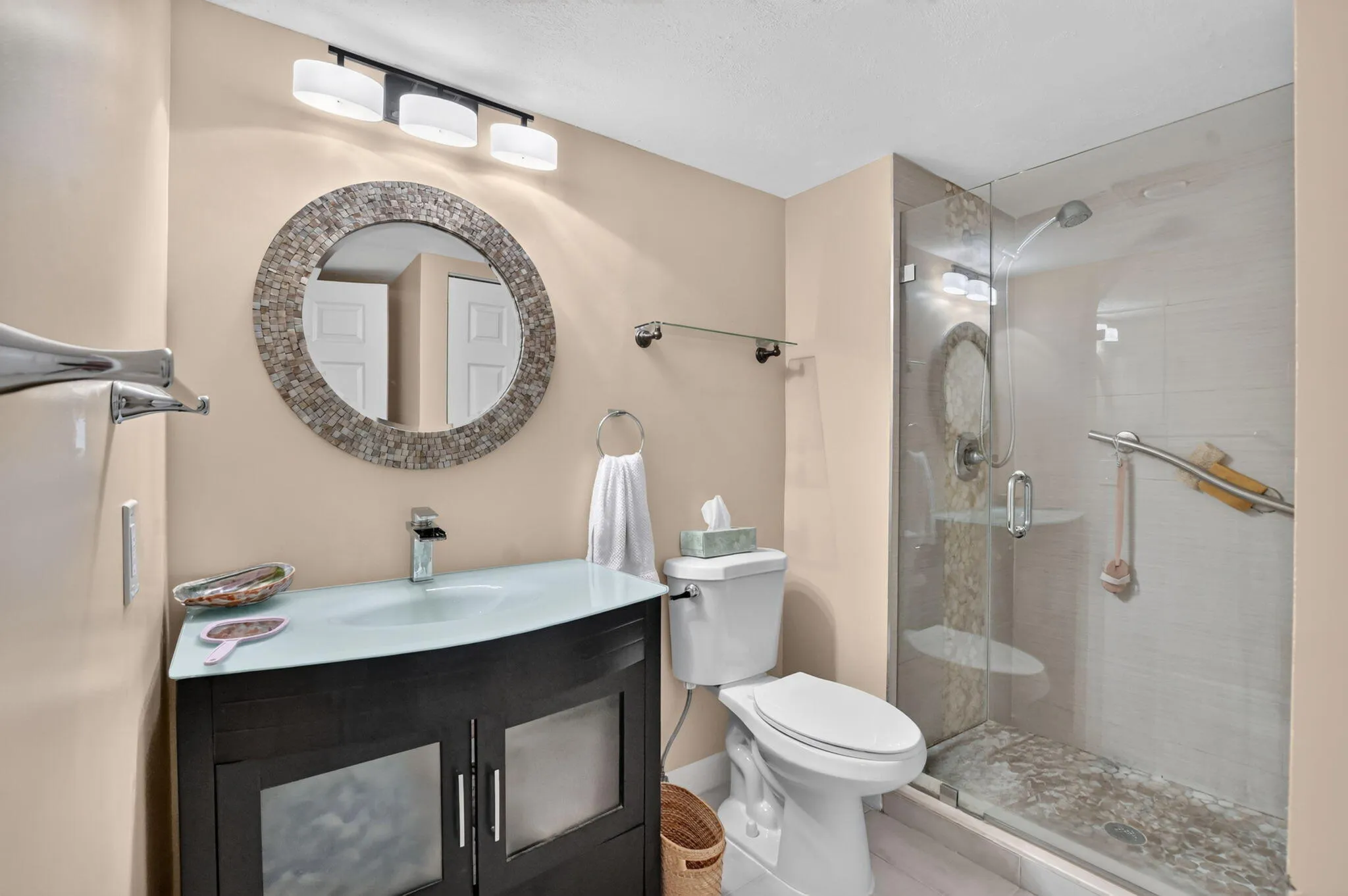 2nd Bathroom