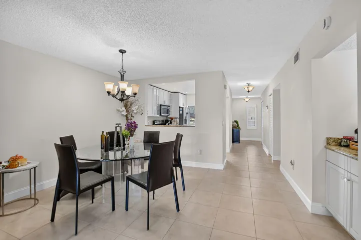 dining/kitchen