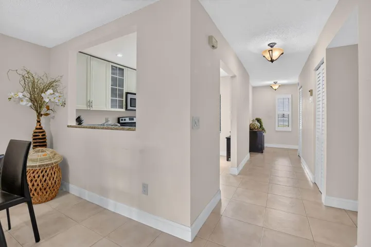 Living/kitchen