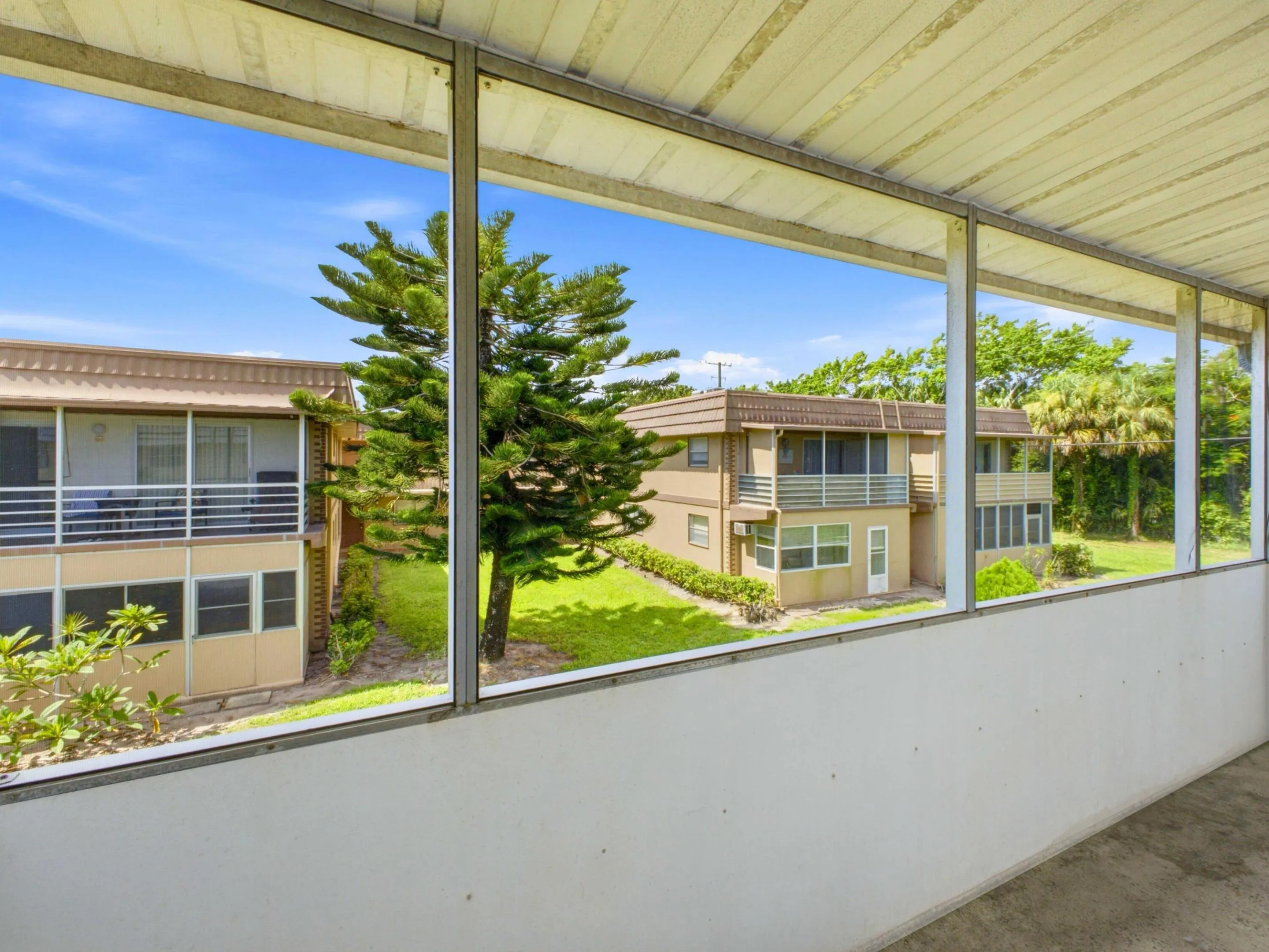 Screened Balcony