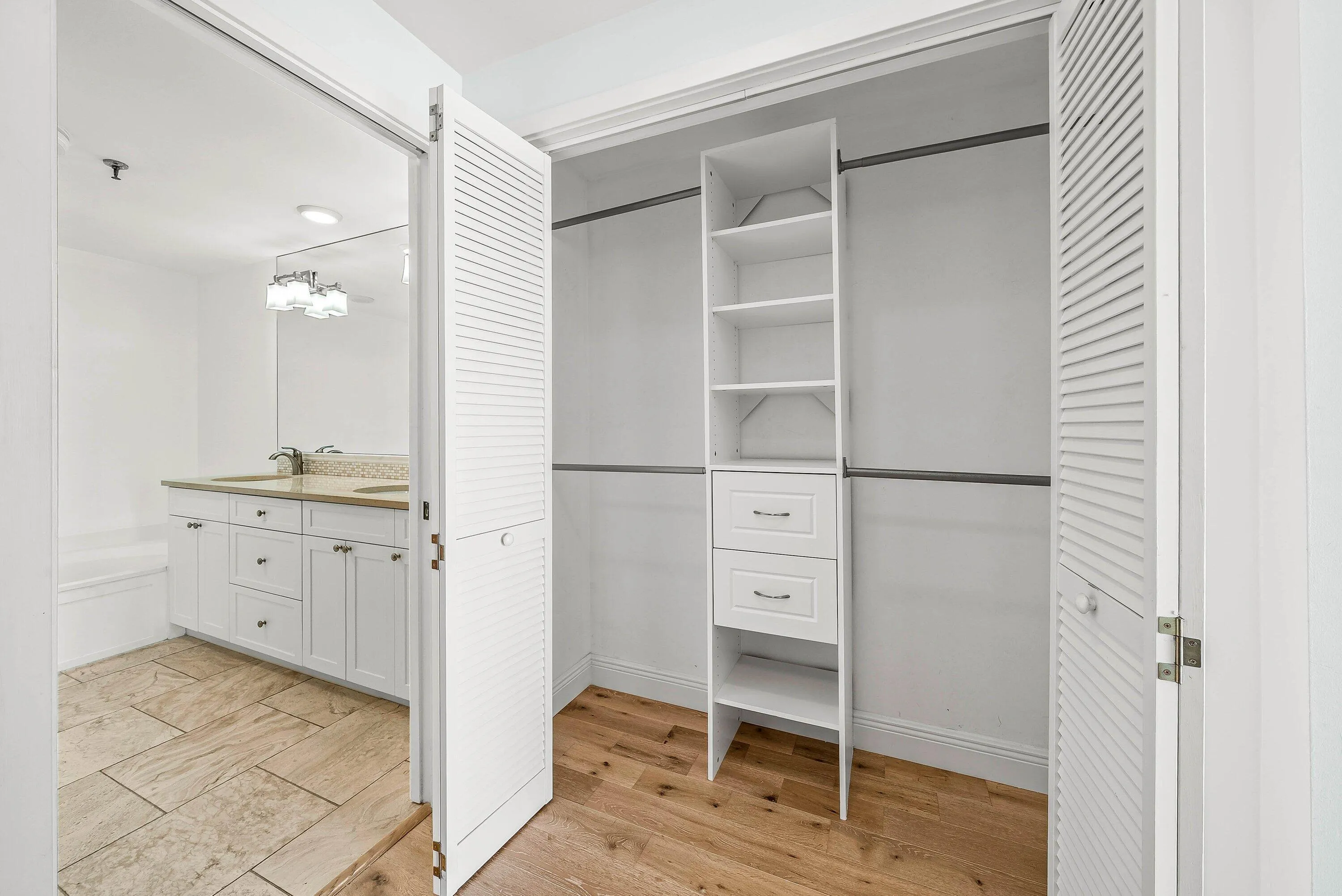 017-1137012OaksWay-418-NorthPalmBeach-FL
