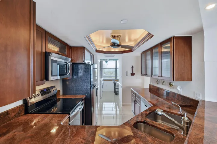 Updated Kitchen with Granite and SS appliances