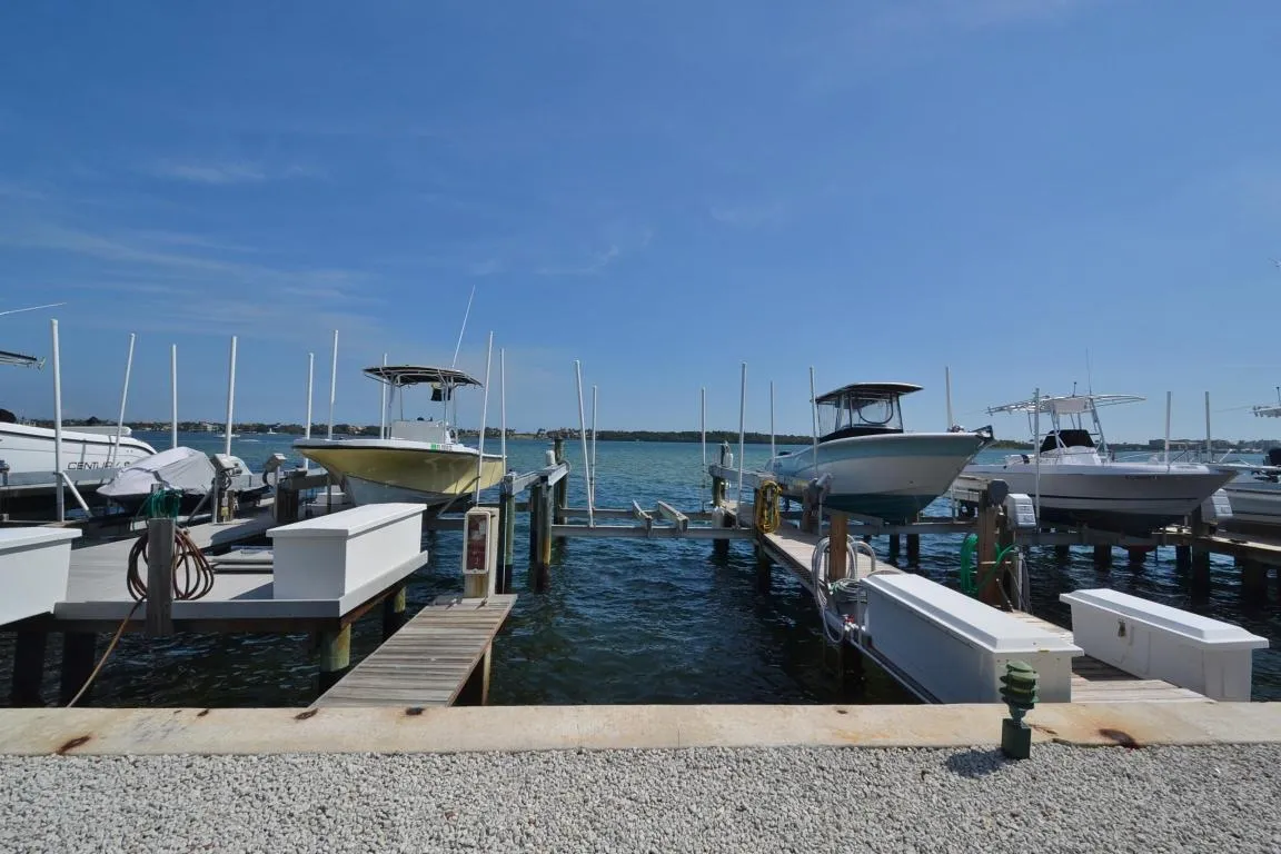 Docks
