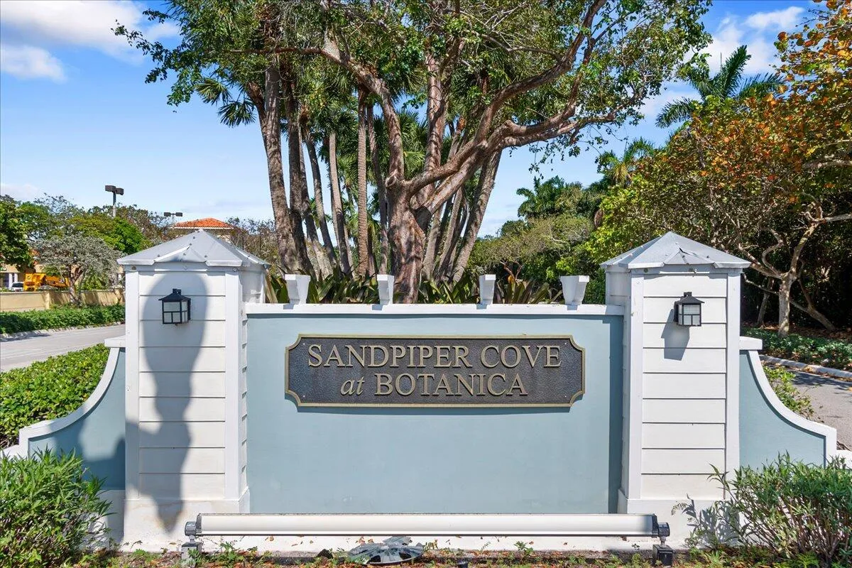 Welcome to Sandpiper Cove