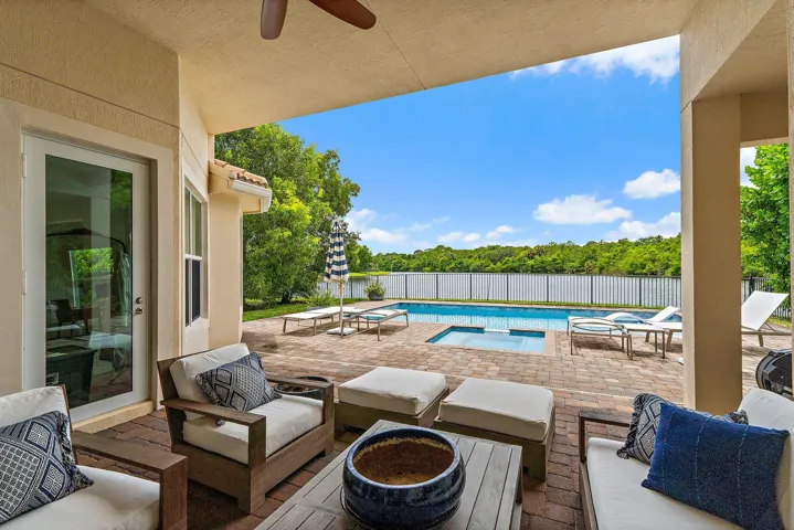 Lanai + Pool/Spa