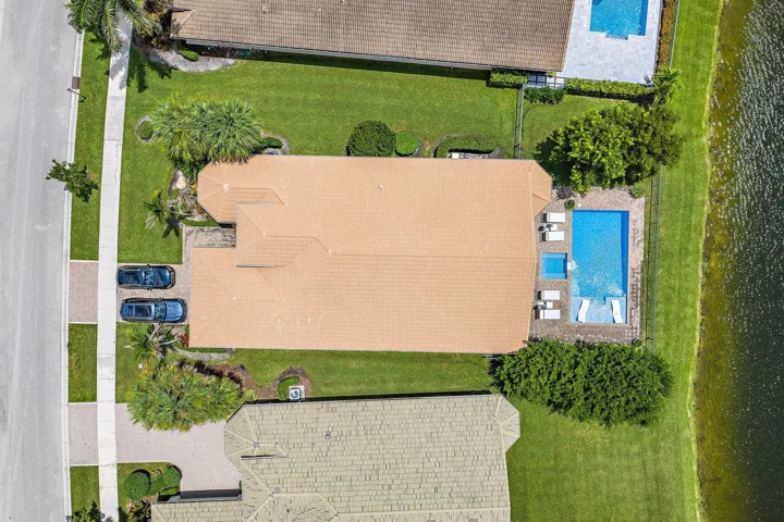Pool with Spa overlook large lake + preserve