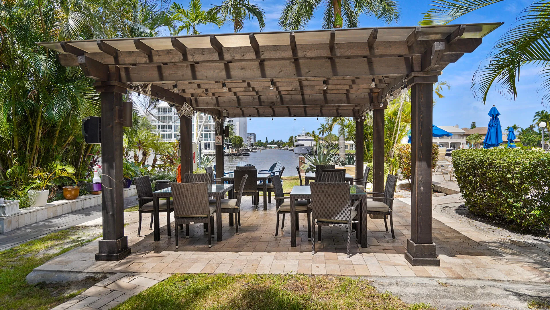 3233 NE 34th Street-15