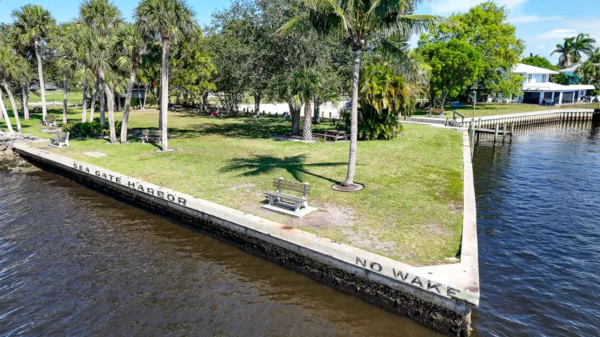 03 100 Seagate Harbor Park drone