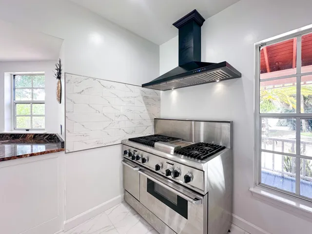 12. Kitchen