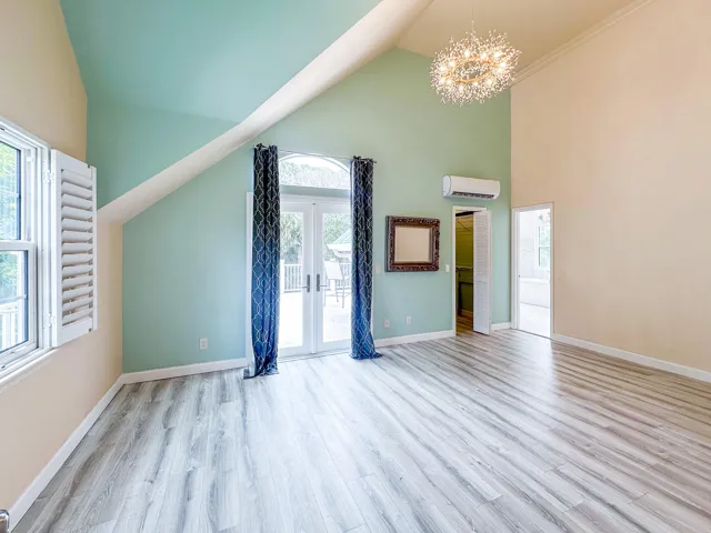 20. bedroom