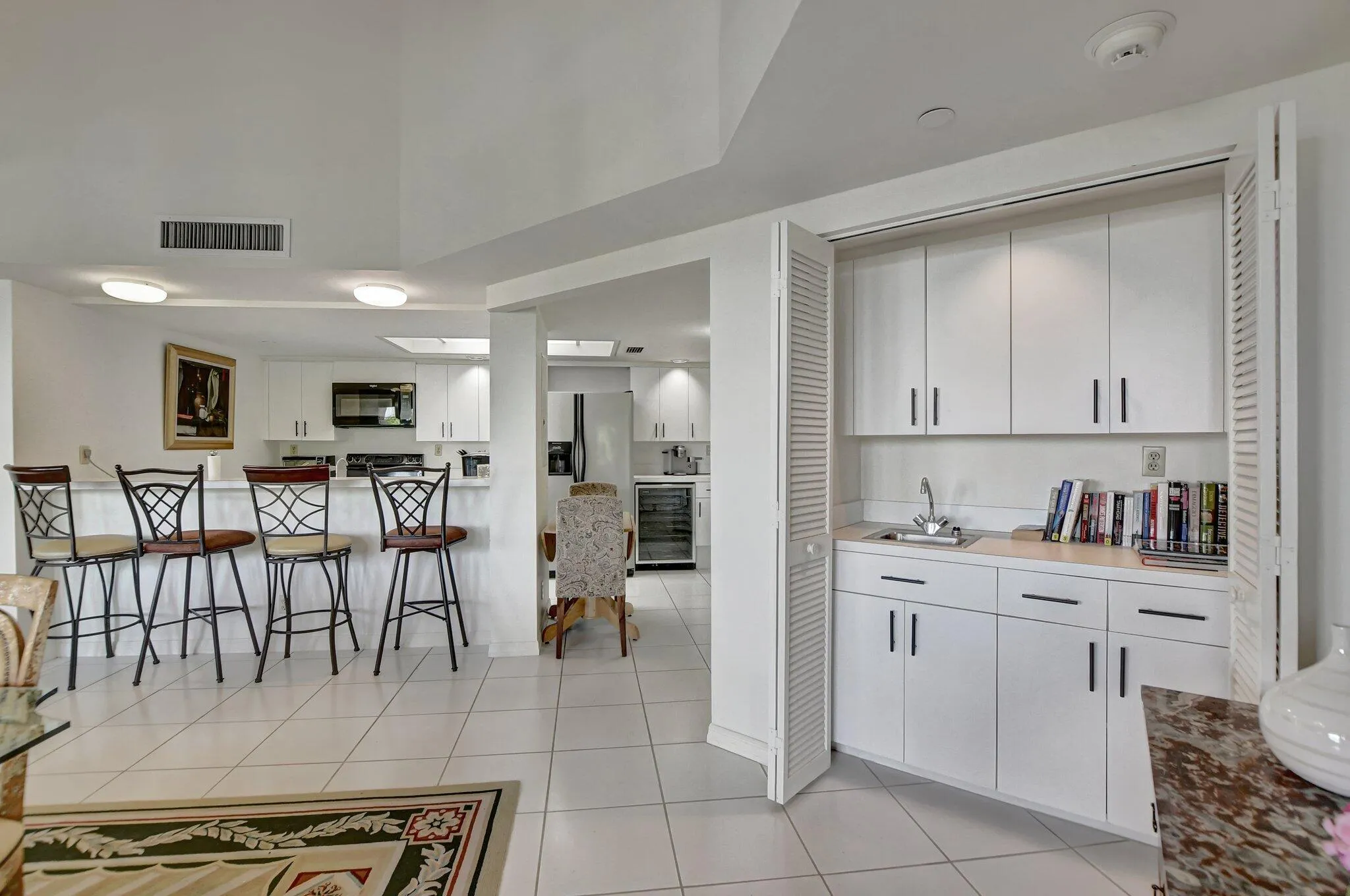 Wet bar