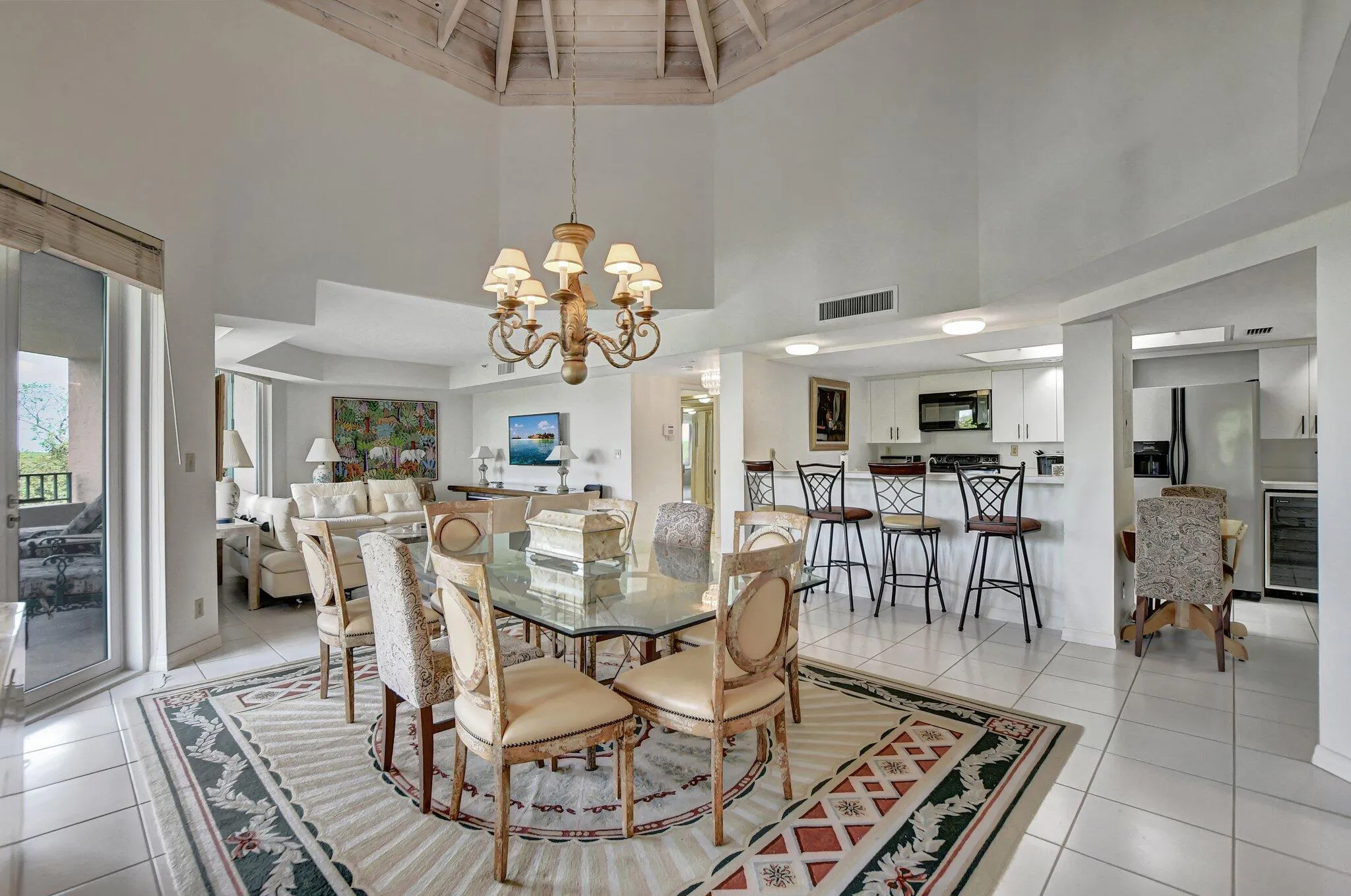 Dining/Kitchen