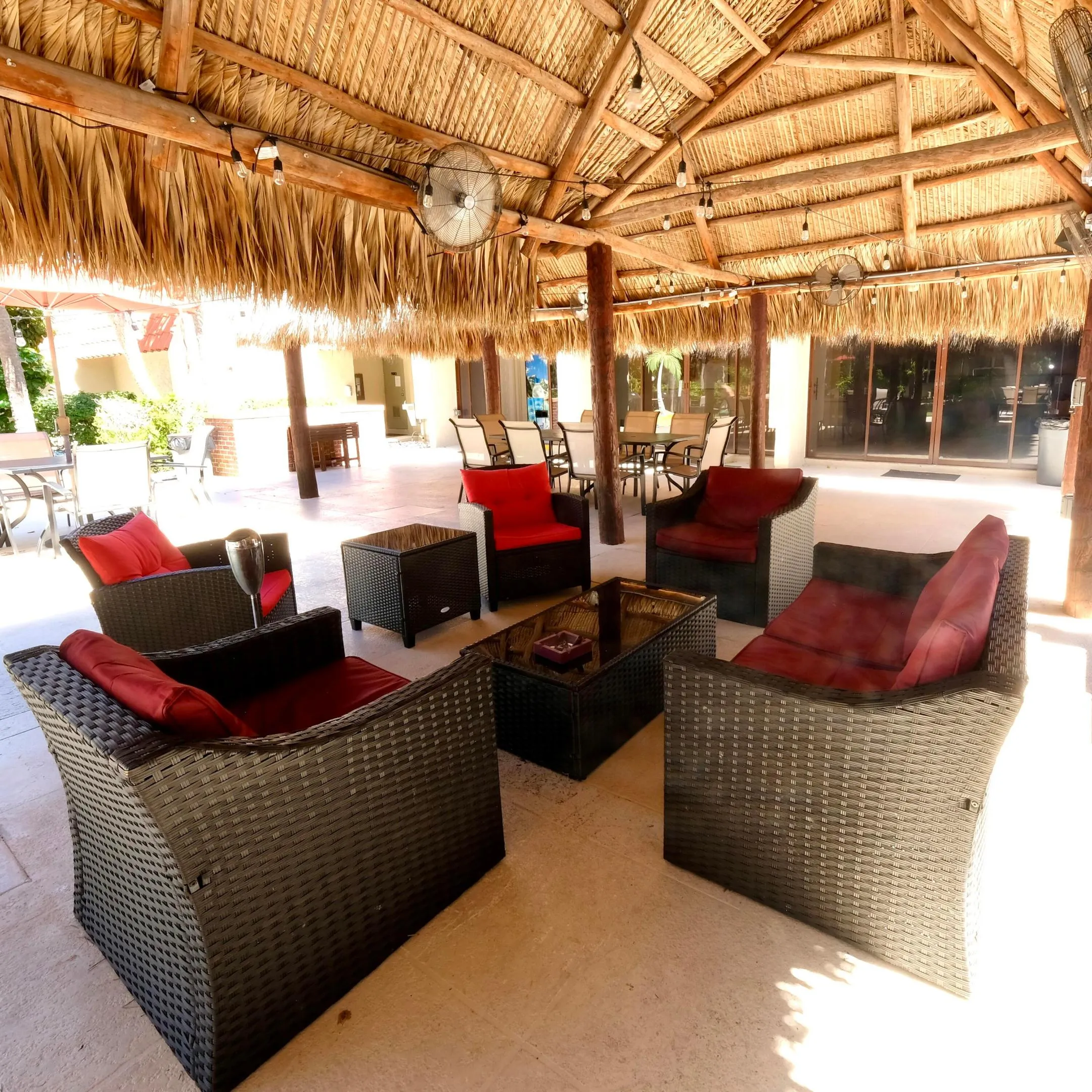 Tiki Hut (3)