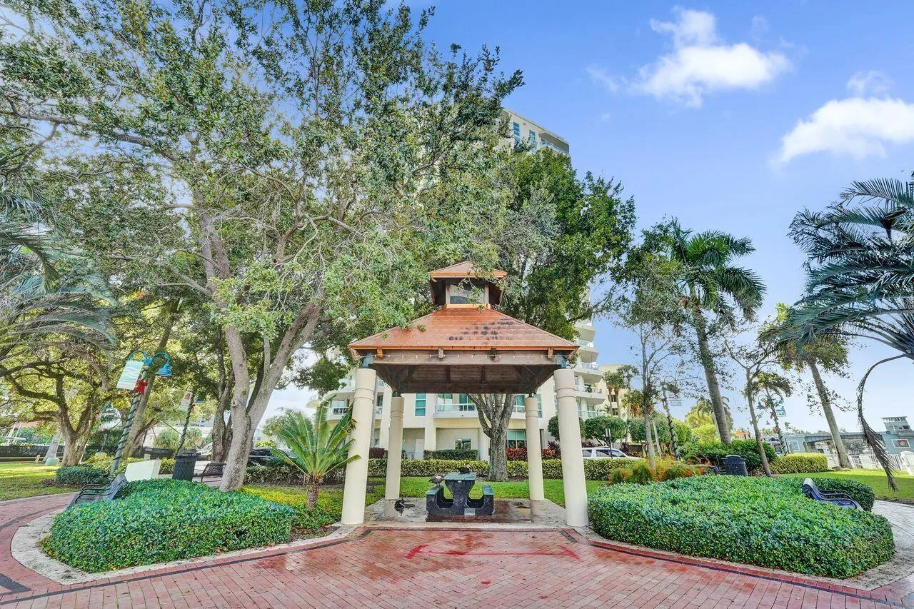 Gazebo on New River