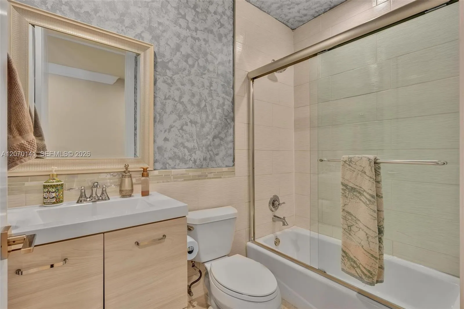 Property photo 99