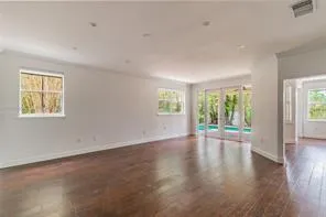Janani Living 11344
