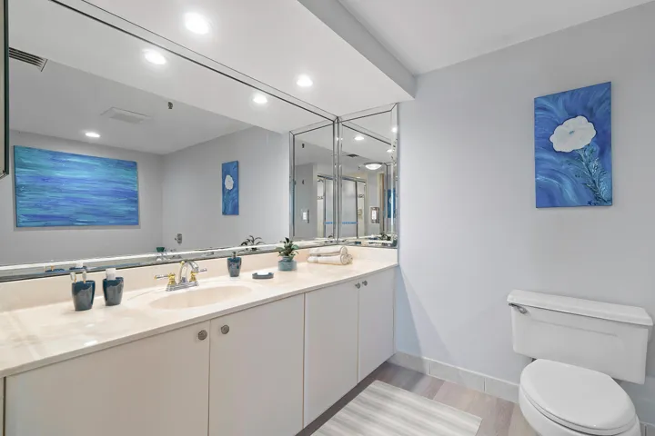 016-2450PresidentialWay-WestPalmBeach-FL
