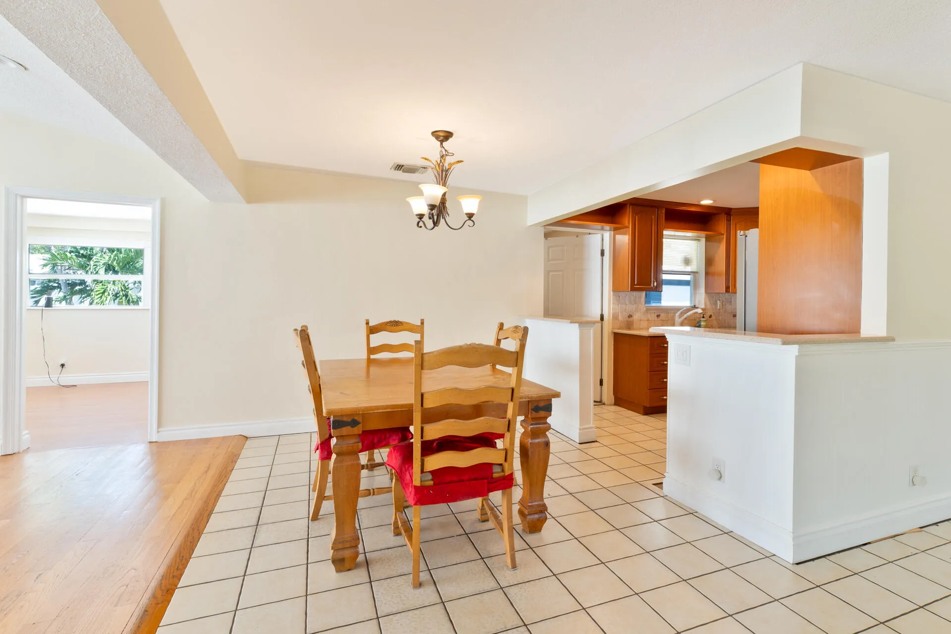 20260817 - 821 SE 16th St - MR-8