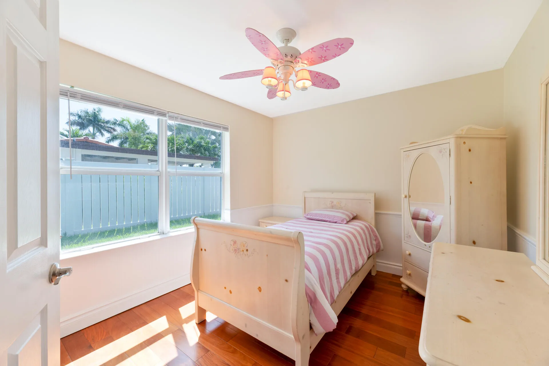 20260817 - 821 SE 16th St - MR-24
