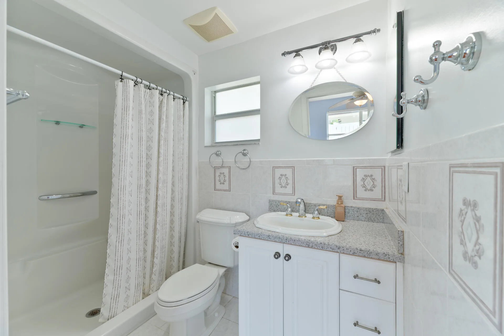 20260817 - 821 SE 16th St - MR-22