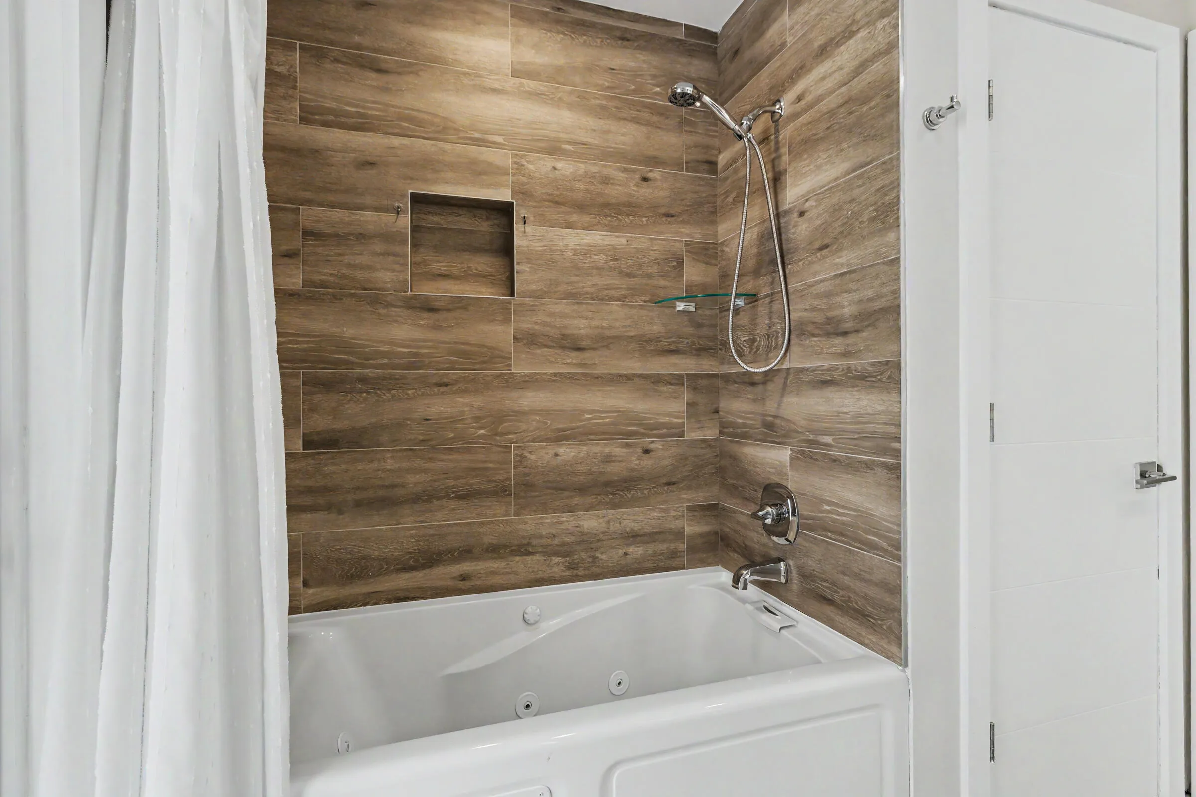 2nd bath tub