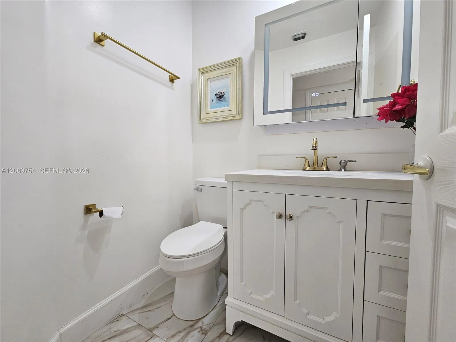 3rd bathroom (1/2)