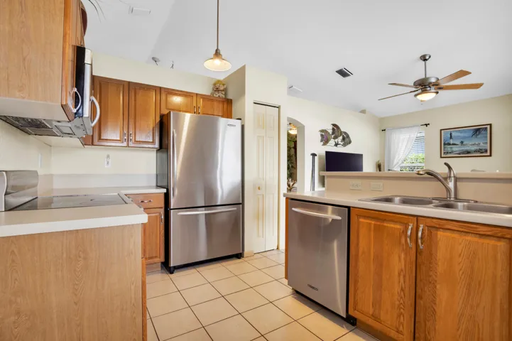 4912 NW 55th Blvd-33