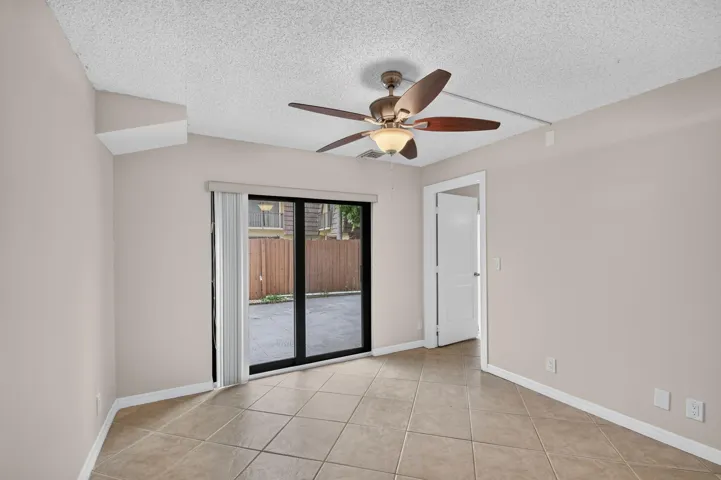 Guest bedroom / Office
