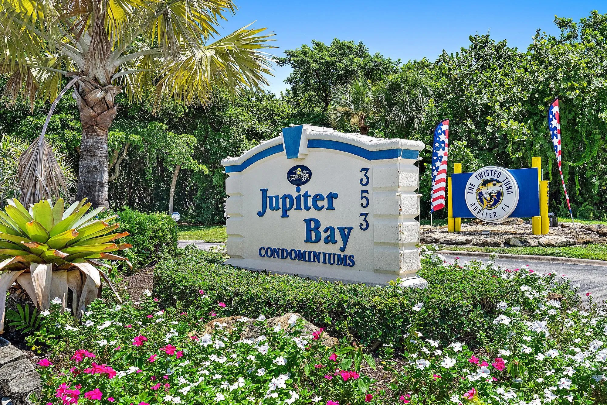 Jupiter Bay