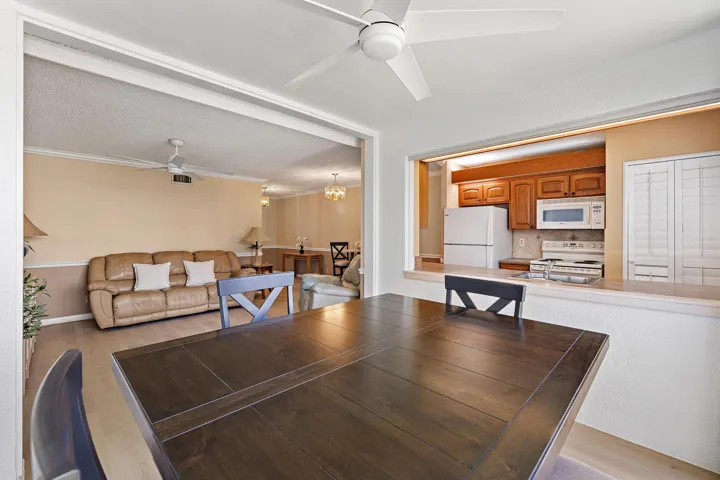 Dining & Kitchen