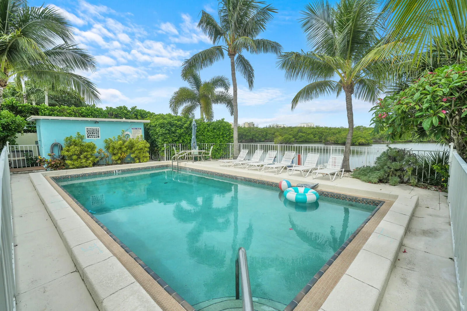 Community pool