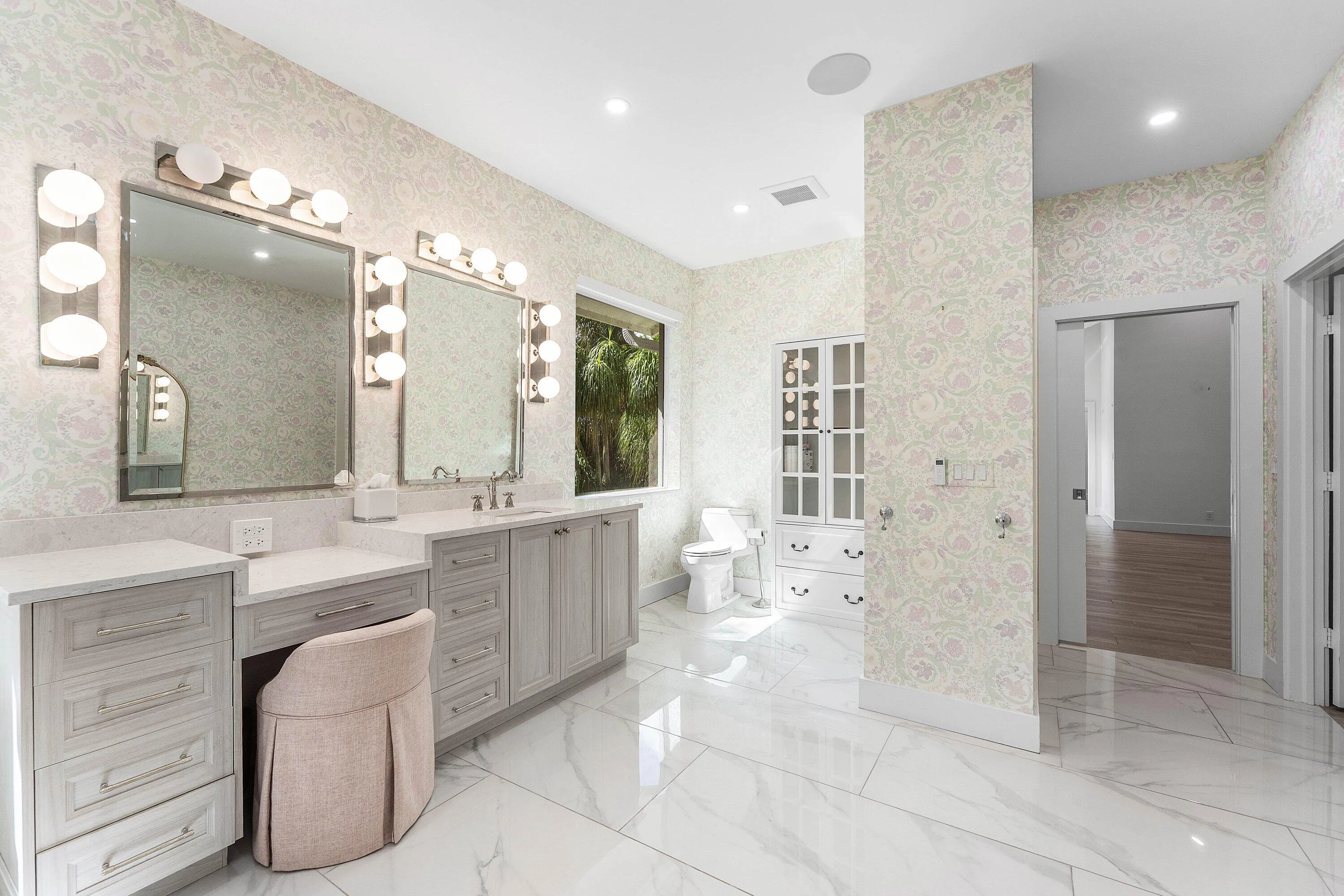 Primary Bedroom Bathroom