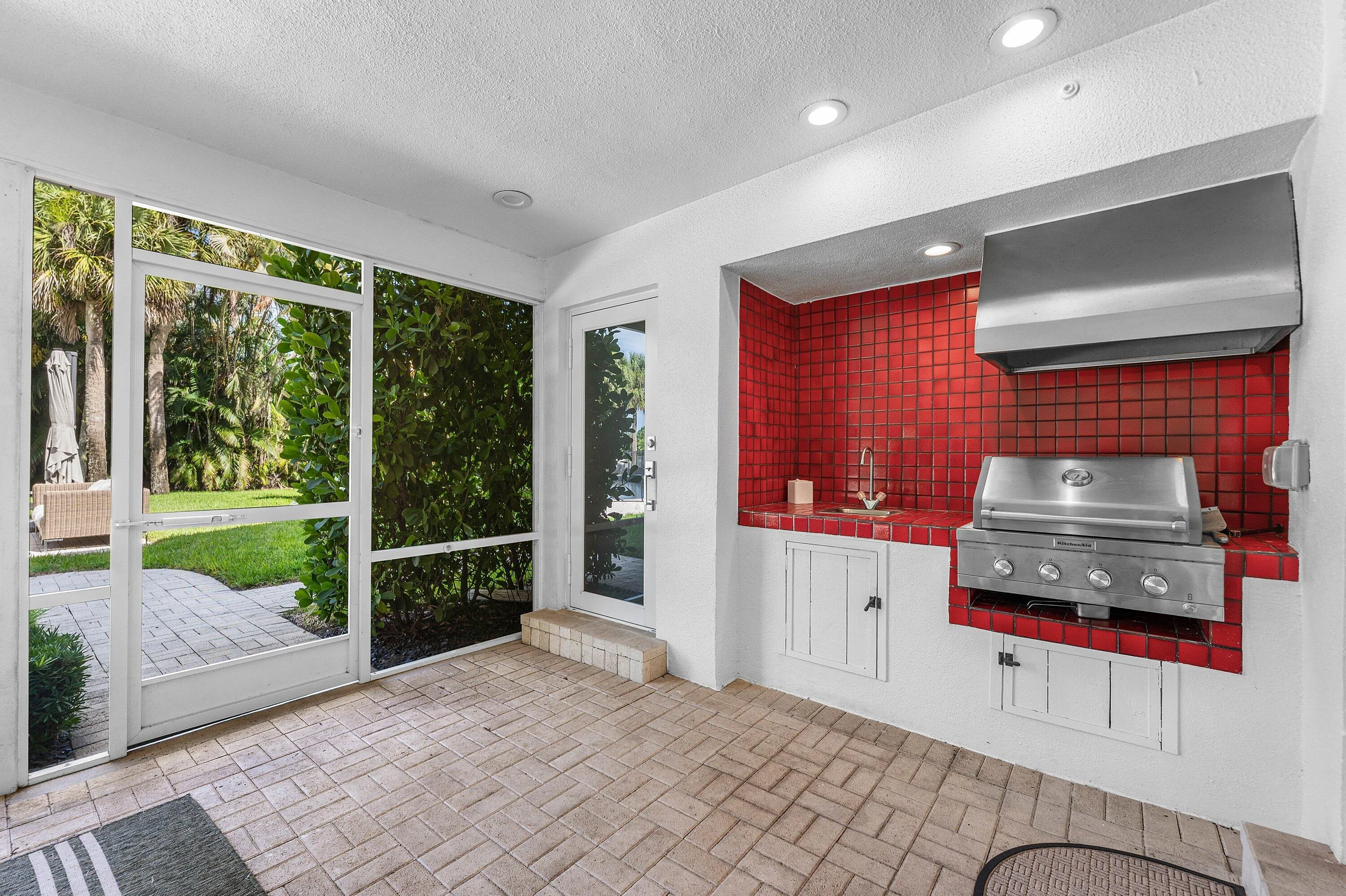 Outdoor Kitchen