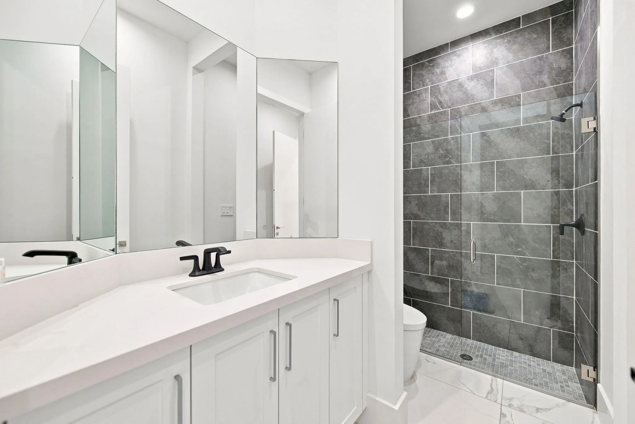 40-web-or-mls-6924-n-stillwater-shores-d